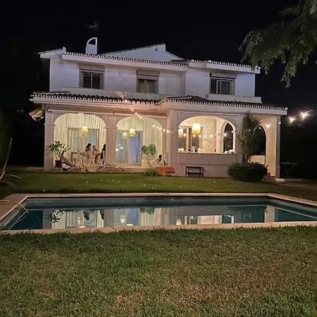 Villa De Lujo En Playamar *